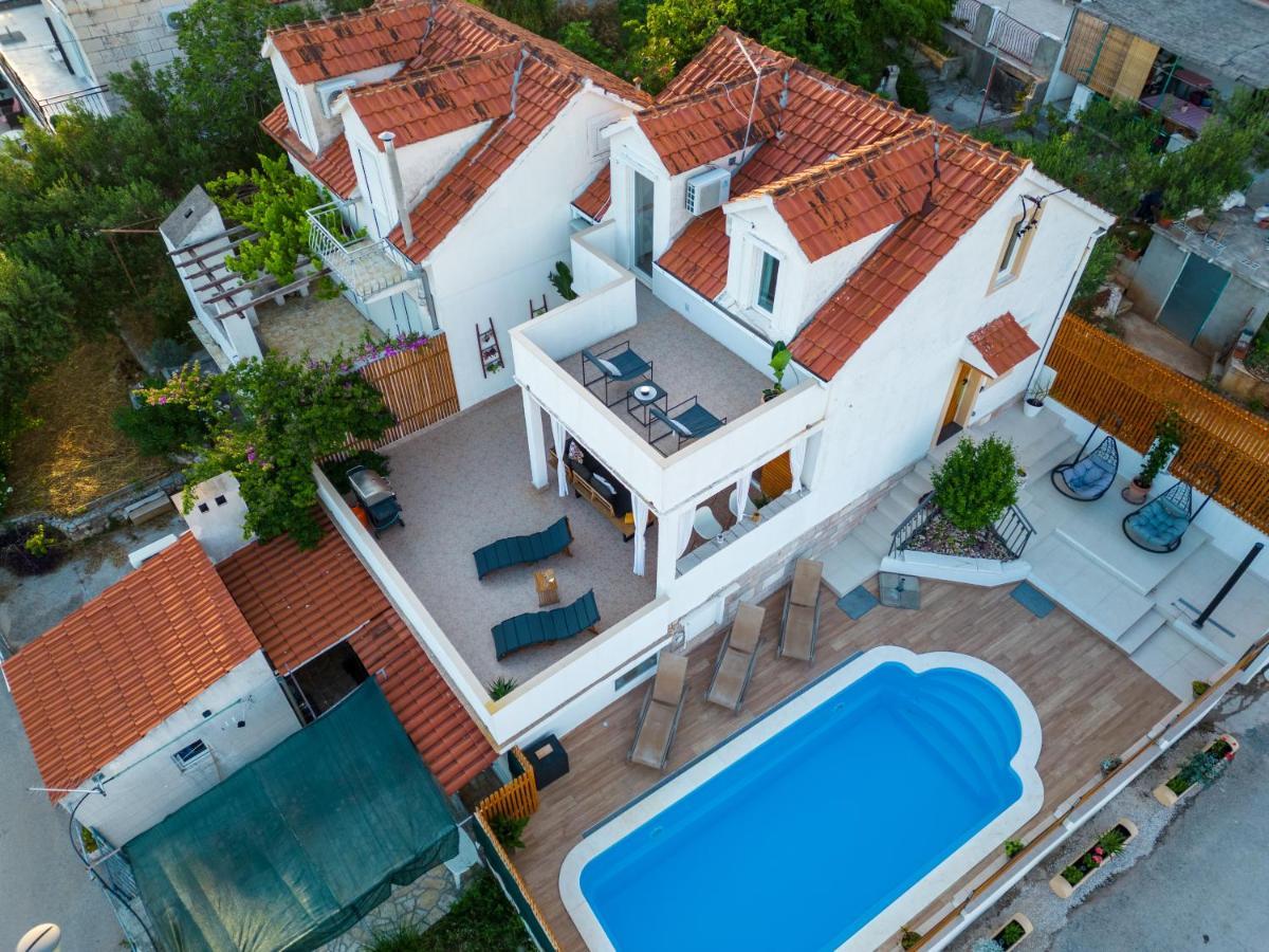 Villa Oasis Milna  Esterno foto