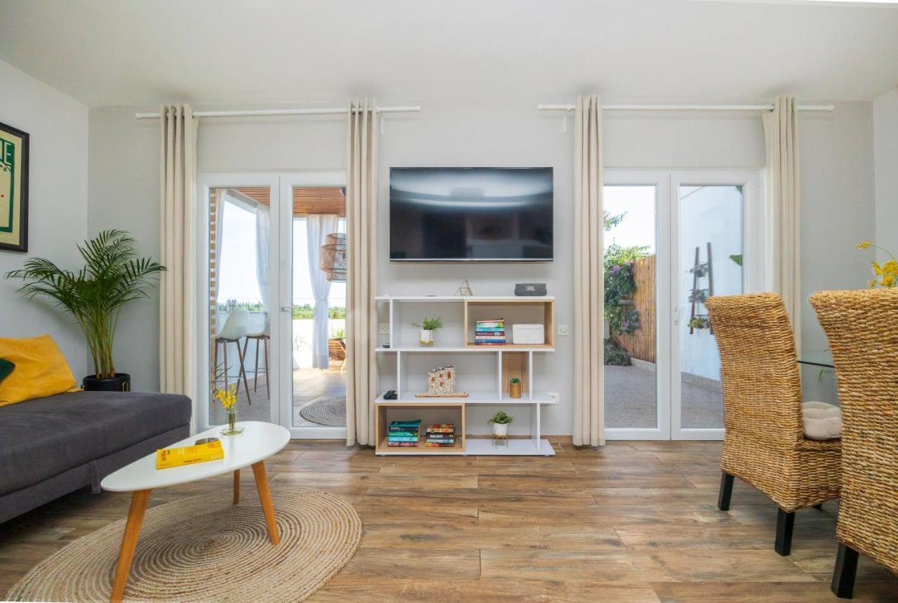 Villa Oasis Milna  Esterno foto